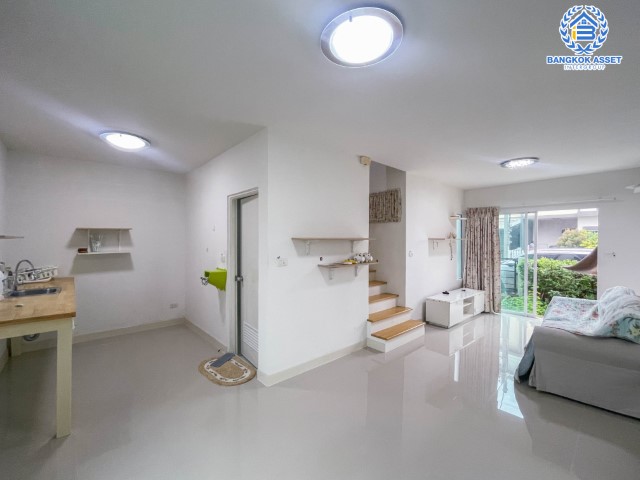 *****ทาวน์เฮ้าส์มือสองย่านนนทบุรี ม.พลีโน่ ปิ่นเกล้า-วงแหวน หลังมุม! บนเนื้อที่ 26.8 ตร.ว. ฟังก์ชัน 3 ห้องนอน 2 ห้องน้ำ 1 ที่จอดรถ แถมฟรี! 2 เครื่องปรับอากาศ บนทำเลเดินทางสะดวก เชื่อมต่อถนนหลายเส้นทาง เพียง 7 นาทีถึงจุดขึ้นทางด่วน "ศรีรัช"